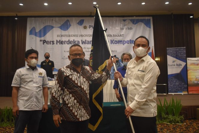 
					Hilman Hidayat terpilih secara aklamasi menjadi Ketua Persatuan Wartawan Indonesia (PWI) Jawa Barat periode 2021-2026 / Foto : Ist.