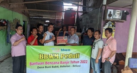 Banjir melanda Babelan Bekasi, PT BBWM Responsif Berikan Bantuan ke Warga 1 32B6E46D 3E0B 4011 9ACB 08D917406A49