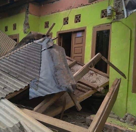 Terbaru Laporan BPBD, Rumah Roboh Akibat Gempa M 6,7 di Wilayah Banten 1 D0E610D2 83ED 4F3B A463 3A9913E0B7A4