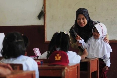 Mulai 17 Februari 2022, Guru Honorer Sudah Lakukan Tanda Tangan Kontrak Kerja