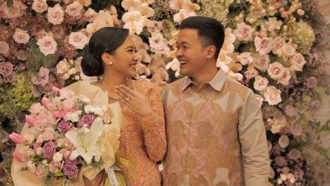 Putri Tanjung Tengah Berbahagia, Dilamar Sang Kekasih Guinandra Jatikusumo