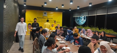 
					Partai Golkar Jawa Barat, ajak milenial diskusi santai di Bulan Ramadhan. FOTO: Iky.