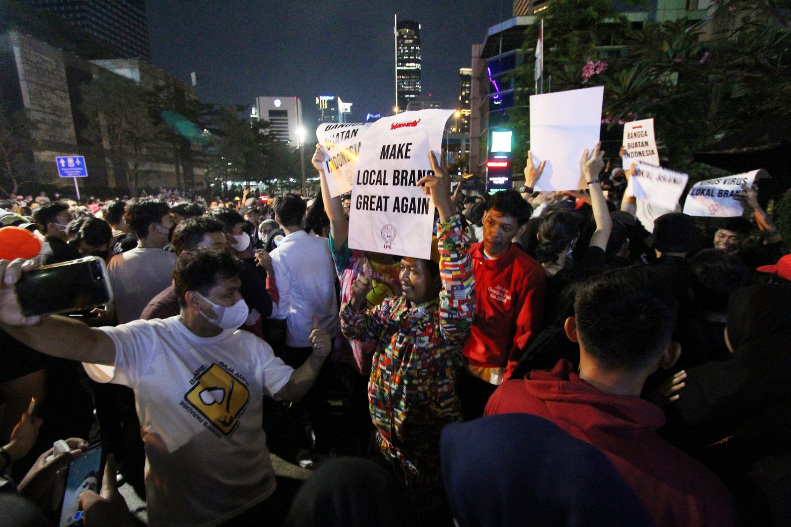 084DAA6B 5185 42CF 82C5 C8FAA4A45CAC