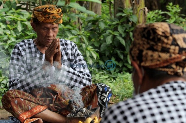 FOTO: Warga Masih Menjaga Tradisi Babaritan di Kampung Kranggan