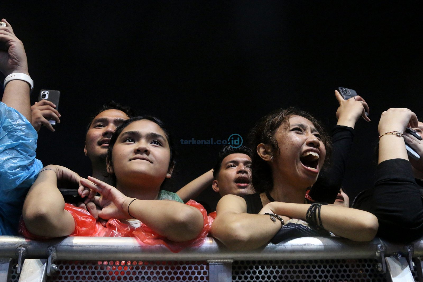 99847F58 50B4 439D 8C07 F7EA8D81844D scaled