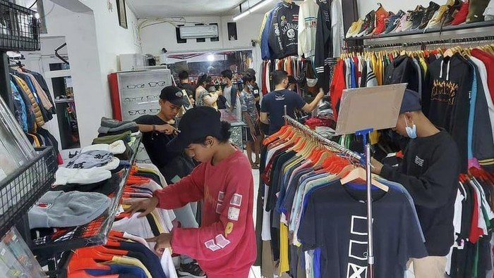 Pedagang Thrifting Desak Pemerintah Hentikan Razia di Pasar