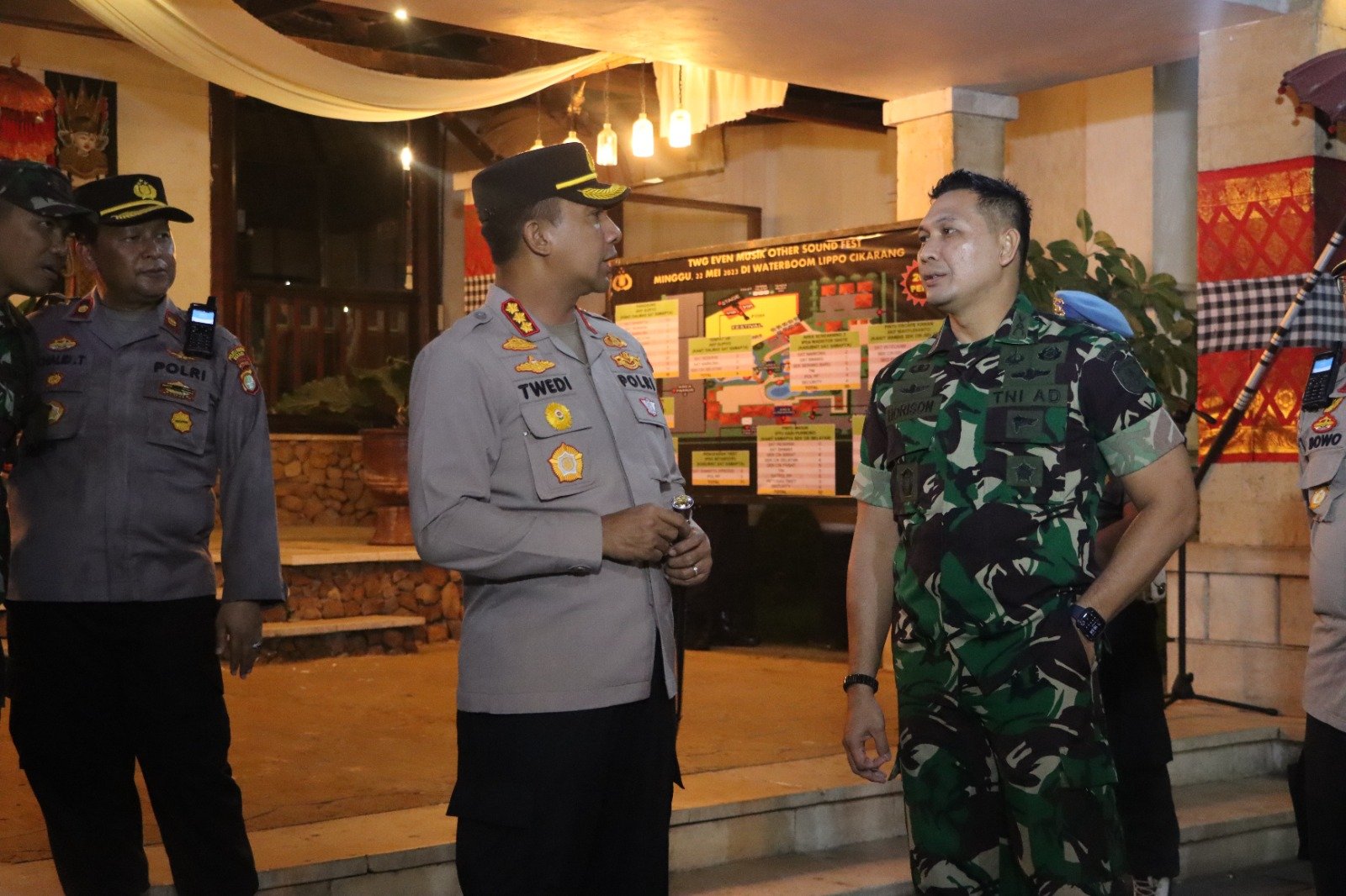 FOTO: Kapolres dan Dandim 0509 Bekasi di Konser Denny Caknan