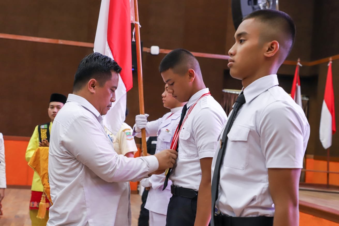 Sekretaris Daerah Dedy Supriyadi Melepas Calon Paskibraka Kabupaten Bekasi Tingkat Nasional