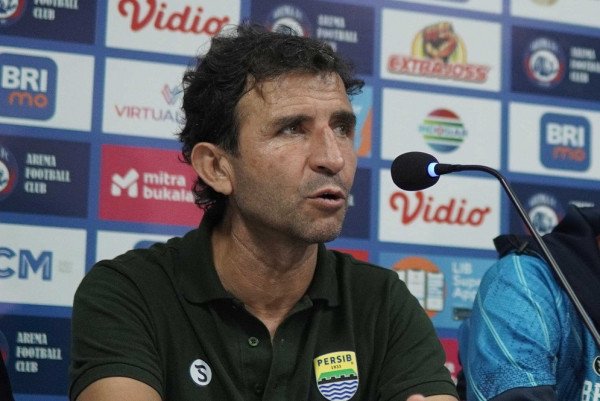 Ini Alasan Dibalik Mundurnya Luis Milla dari Persib Bandung!