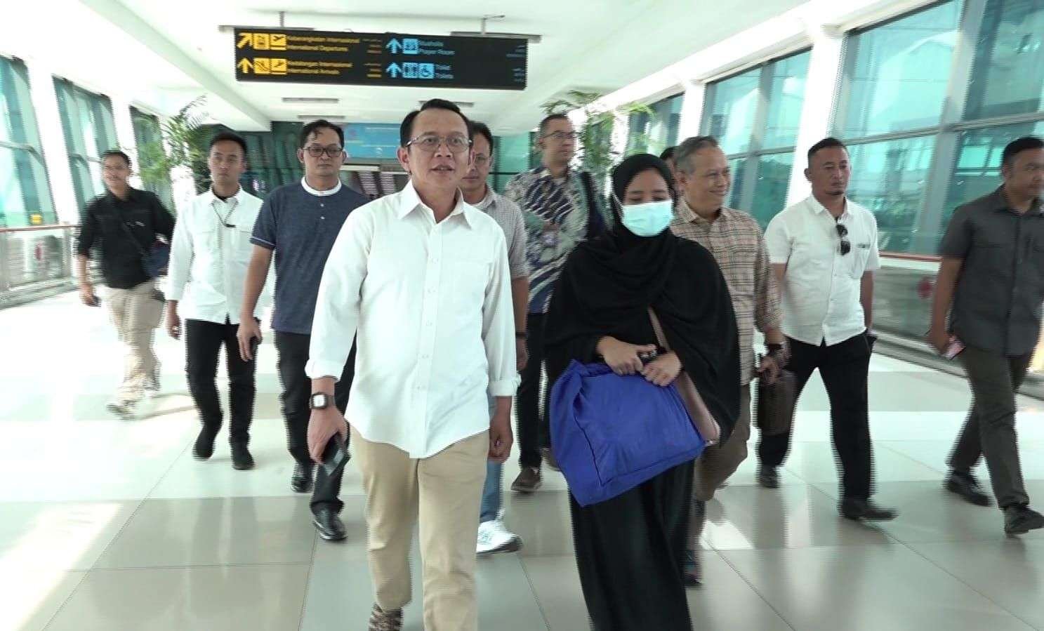 Pj Bupati Bekasi Jemput Aas TKW Asal Kabupaten Bekasi