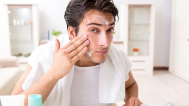 Cuci Muka Sekali Sehari, Lebih Baik Pagi atau Malam? 1 1200x600 6 cara merawat wajah untuk pria rahasia kulit bersih dan segar 190808z