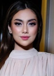 punya 4 anak celine evangelista takut tak ada pria yang mau mendekatinya 221031d