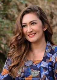 Profil Artis Indonesia: Nafa Urbach