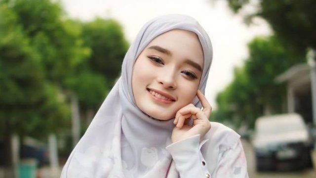 Profil Inara Rusli: Dari Mantan Member Girlband, Ibu Tiga Anak, hingga Dugaan Perselingkuhan