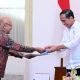 Presiden Jokowi Terima Undangan untuk Mencoblos dari KPPS