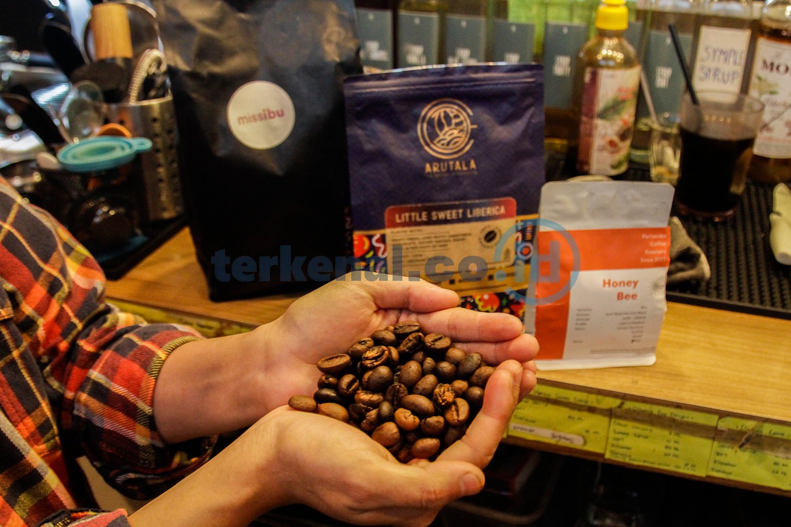 Harga Kopi Arabika Dunia Tembus Rekor Naik 50% Harga Kopi Arabika Dunia Tembus Rekor Naik 50%