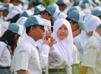 Jateng Pertimbangkan Sekolah Enam Hari untuk SMA/SMK