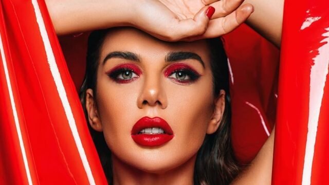 Профиль: Анна Седокова