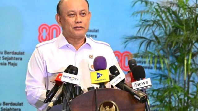 Program MBG Putar Rp240 Triliun di Daerah, SPPG Terima Rp500 Juta per Hari Program MBG Putar Rp240 Triliun di Daerah, SPPG Terima Rp500 Juta per Hari