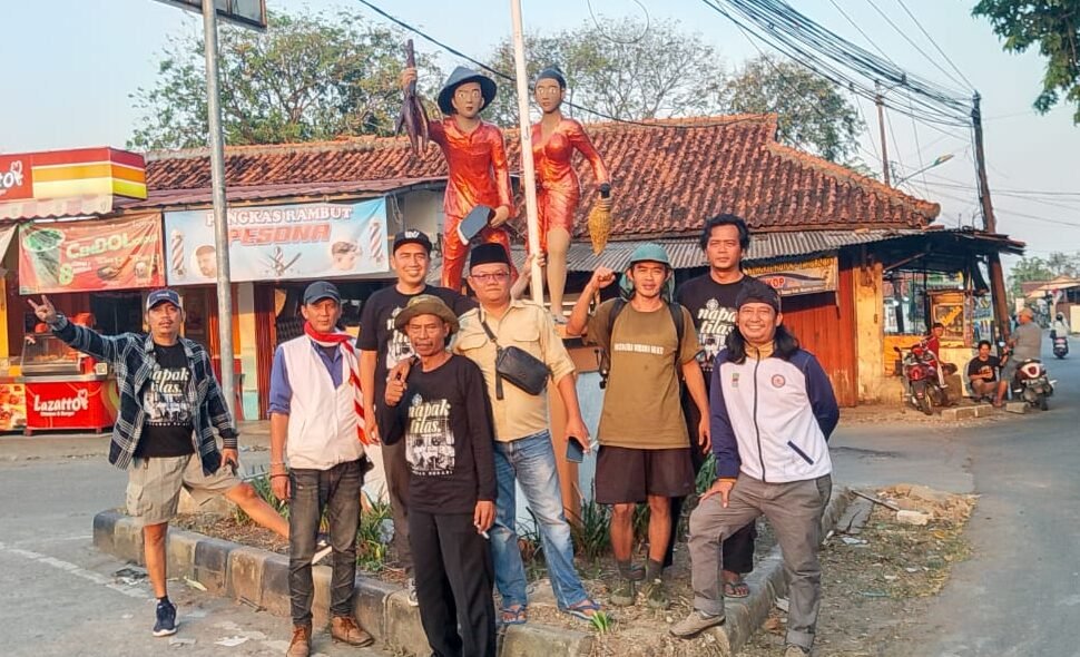 Puluhan Pegiat Sejarah Kabupaten Bekasi Long March Karawang-Bekasi 2025 Puluhan Pegiat Sejarah Kabupaten Bekasi Long March Karawang-Bekasi 2025