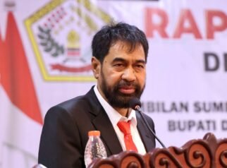 Mualem Marah ke Bupati soal Penanganan Banjir: Jika Tak Mampu, Silakan Mengundurkan Diri