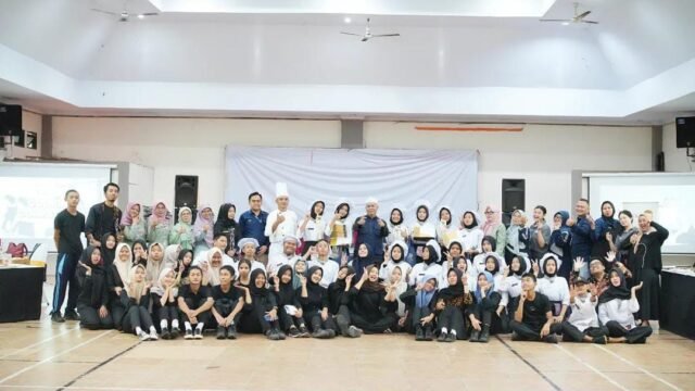 BATIQA Hotel Jababeka Gelar ‘Cooking Competition 2025 Nesas Ceren’ Bersama SMKN 1 Subang dalam Rangka Ulang Tahun ke-10