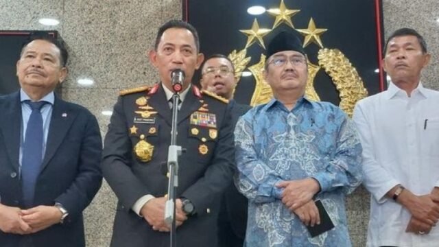 Kapolri Resmi Tunjuk Komjen Chryshnanda Pimpin Tim Reformasi Polri