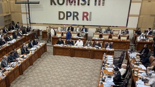 DPR Bahas RUU KUHAP, Advokat Usul Hakim Disumpah Sebelum Menjatuhkan Vonis