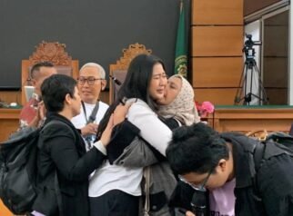 PN Jaksel Vonis Laras Faizati 6 Bulan Percobaan, iPhone Dirampas Negara