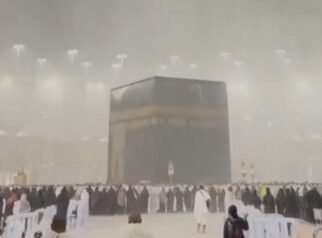 Hujan Guyur Masjidil Haram di Hari Terakhir Ramadan 2026 Hujan Guyur Masjidil Haram di Hari Terakhir Ramadan 2026
