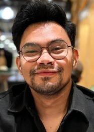 insanul fahmi siap cerai tak berharap damai dengan wardatina mawa yfi Sedang