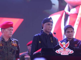 Hercules Sentil Pernyataan Amien Rais di HUT GRIB Hercules Sentil Pernyataan Amien Rais di HUT GRIB