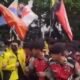 Dihadang Aparat di Sudirman, Mahasiswa Tetap Gaungkan Kritik ke Istana Dihadang Aparat di Sudirman, Mahasiswa Tetap Gaungkan Kritik ke Istana