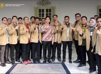 IKA BEM Nusantara Sampaikan Keluhan MinyaKita ke Gibran IKA BEM Nusantara Sampaikan Keluhan MinyaKita ke Gibran