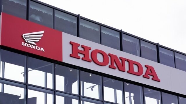 CEO Honda Minta Maaf Usai Perusahaan Merugi CEO Honda Minta Maaf Usai Perusahaan Merugi