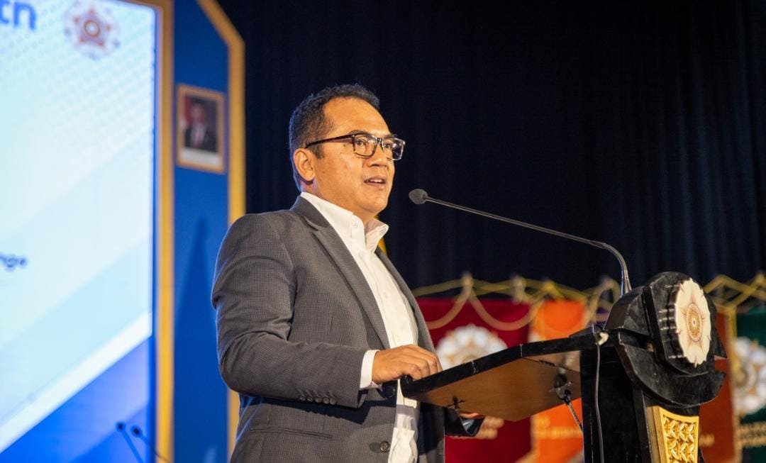 Direktur BTN Bekali Wisudawan UGM Hadapi Dunia Kerja Direktur BTN Bekali Wisudawan UGM Hadapi Dunia Kerja