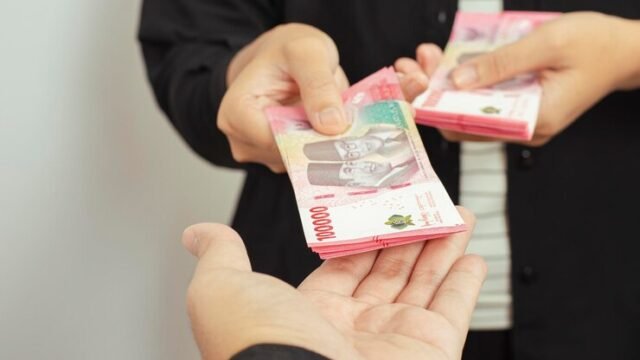 Rupiah Ditutup Melemah ke Rp17.862 1 komponen upah 1