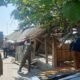 petugas gabungan membongkar bilik penutup lapak pedagang di pantai labuhan haji lombok timur ntb selasa 2292026 foto dok kasi 1790071648182 169