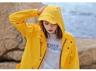 Tips Tampil Stylish dan Nyaman di Musim Hujan 6 Jas hujan kustom fashion dewasa tahan air jas hujan PU panjang Besar
