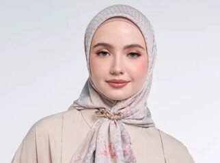 13 Pilihan Warna Dusty untuk Outfit yang Kalem 4 image 357 Besar e1792669107883